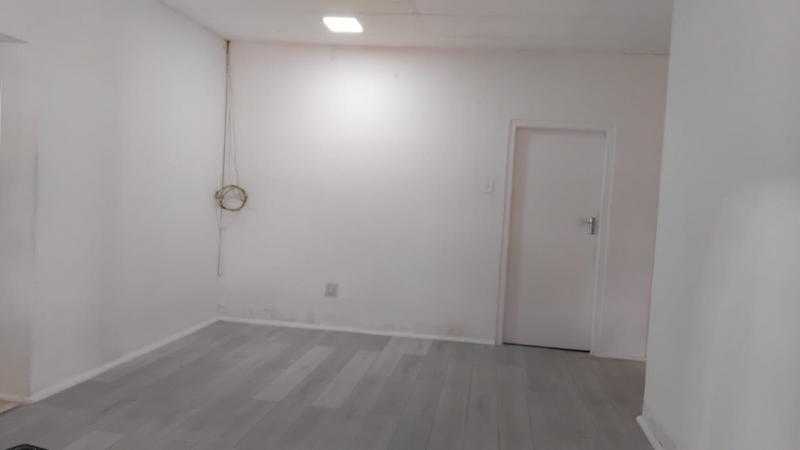 To Let 4 Bedroom Property for Rent in Southernwood Eastern Cape